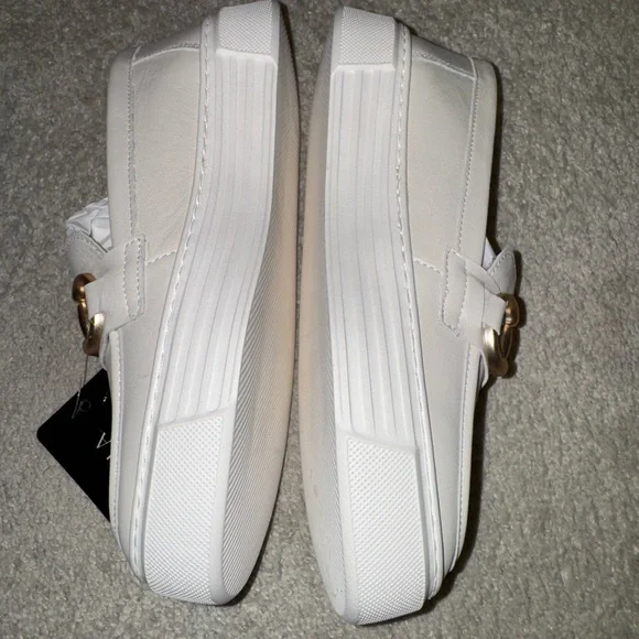 Women's Cream Platform Loafers with Gold Horsebit Detail - Picture 3 of 6